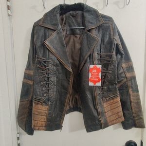 Real leather woman's motorcycle jacket size large NWT unknown label